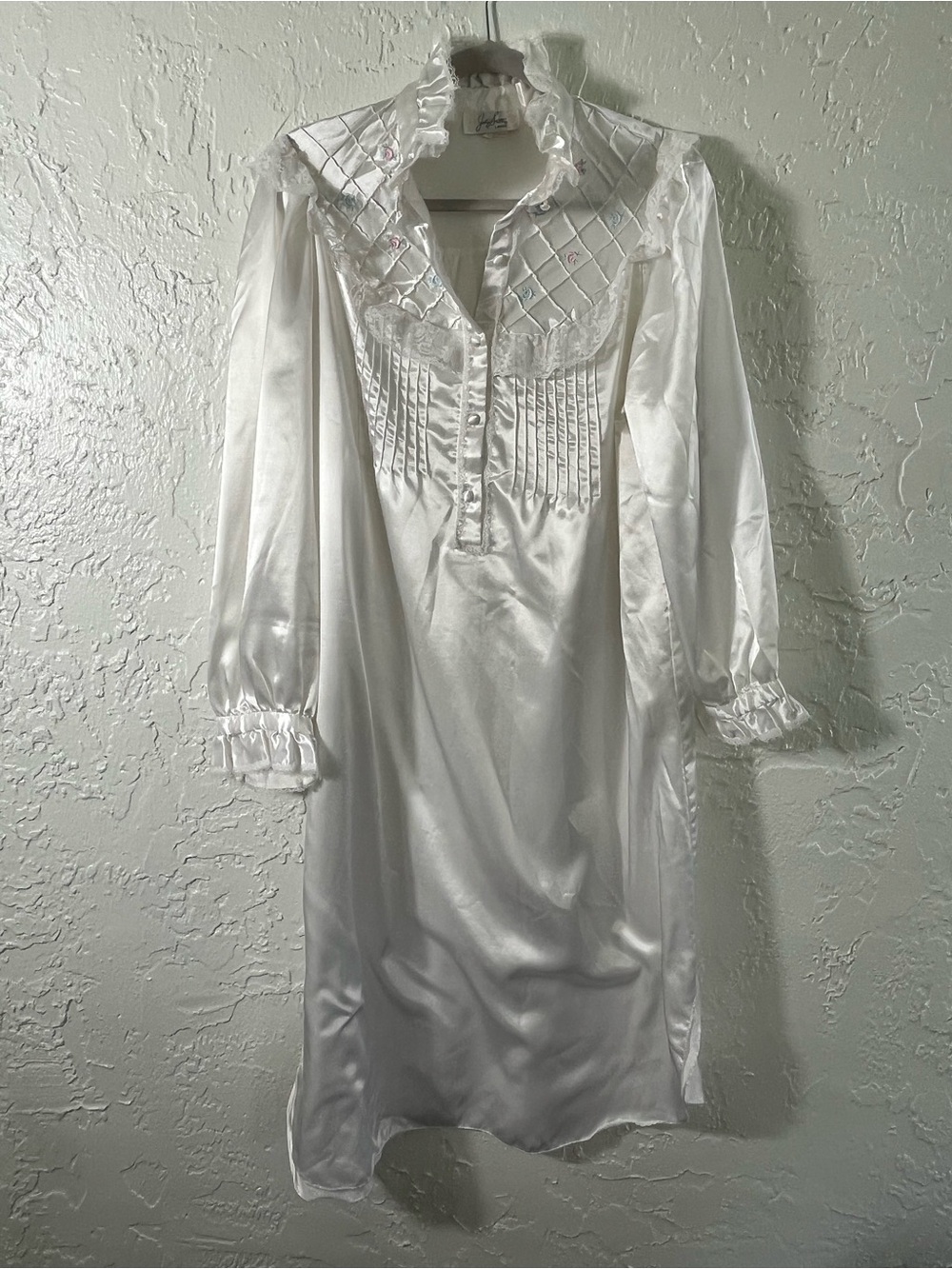 Vintage Jaclyn Smith Satin Lace Nightgown Prairie Cottagecore White Large